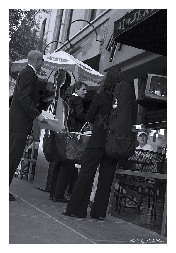 _DSC0082-small-bw.jpg