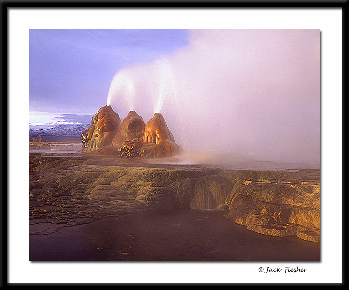 Desert_Geyser_web.jpg